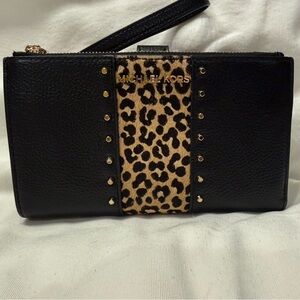 Michael Kors Black and Leopard Print Women's Wrist Wallet